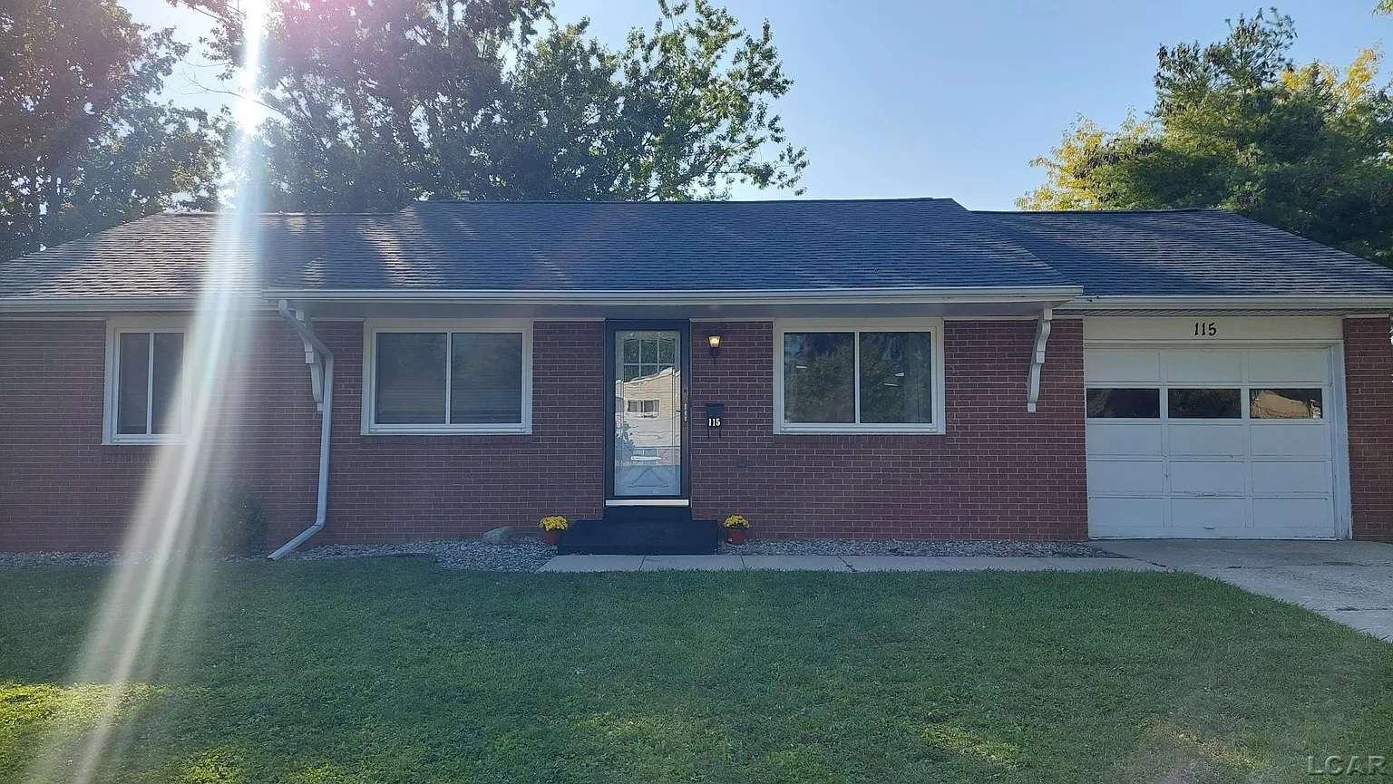 115 Renfrew Ave photo 1