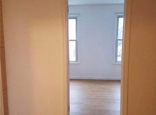 7810 160th St, Fresh Meadows, NY 11366