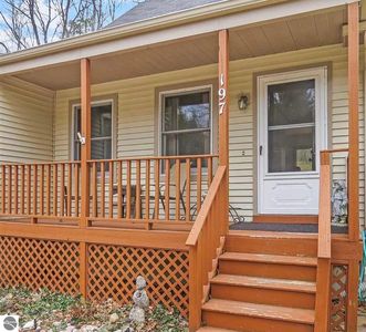 197 E Arbutus Lake Rd, Traverse City, MI, 49696