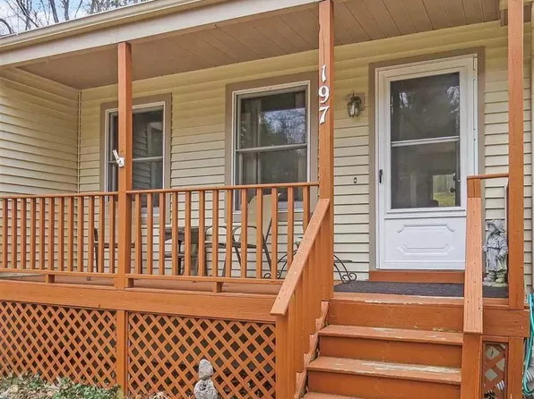 197 E Arbutus Lake Rd, Traverse City, MI 49696