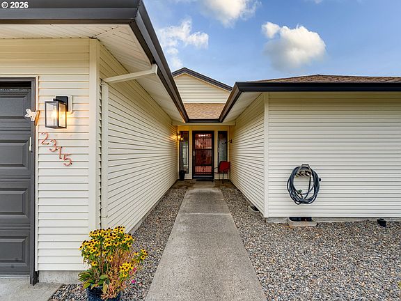2nd image of 2315 NE 156th Pl