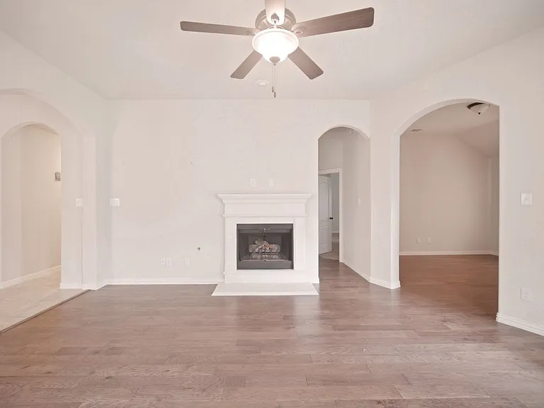 2306 Lucerne Dr — Photo 7