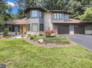 63 Timberline Dr, Wyomissing, PA 19610