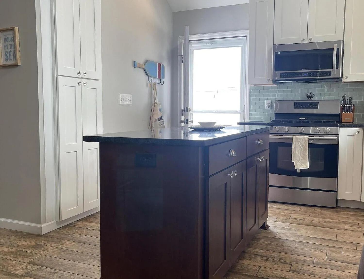 2 bed, 560 sqft, $2,000 — Photo 2