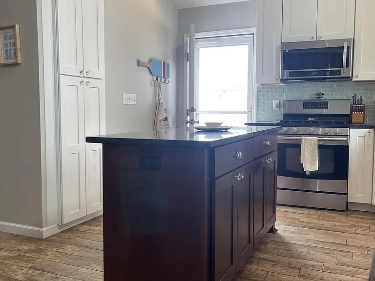 104 W Chadwick Way — Photo 2