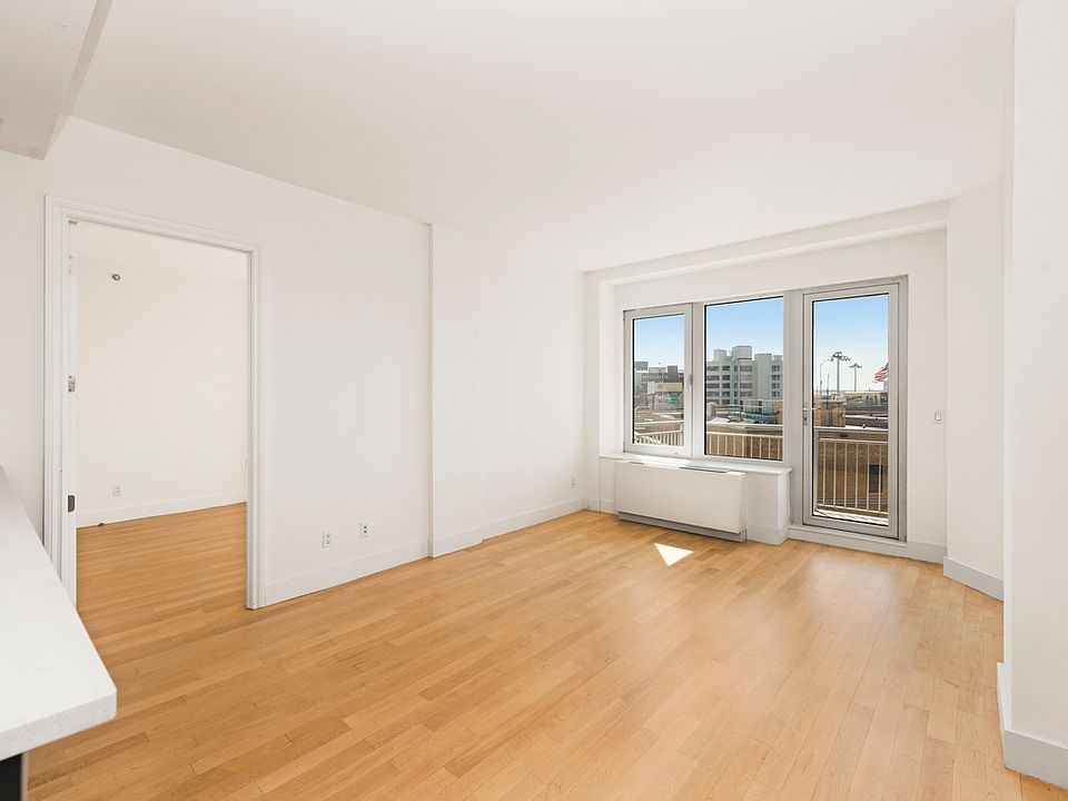 1st image of 1050 Jackson Ave APT 4D