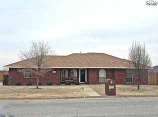 1402 Tumbleweed Trl, Henrietta, TX 76365