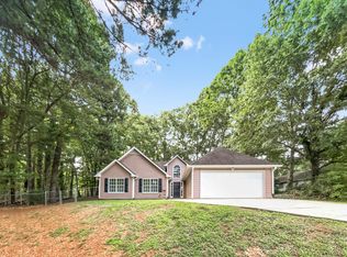 328 Cobblestone Rd, Auburn, GA 30011