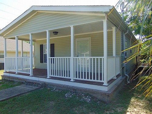 4th image of 814 North E St #00