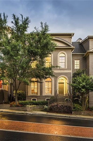 1st image of 2014 Kensington Green Dr SE #0