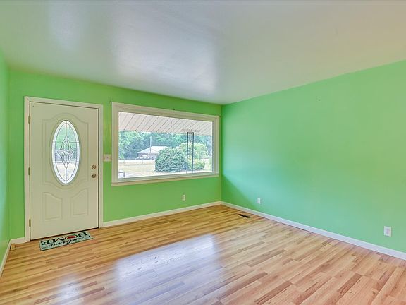 5th image of 1086 Horseshoe Road