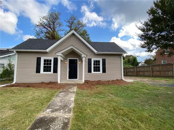 708 Moncure St, Eden, NC 27288