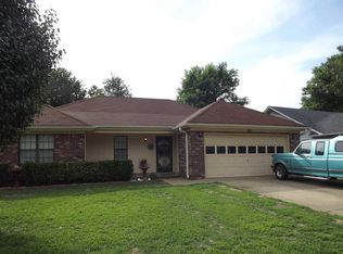 7831 Tumbling Creek Dr, Millington, TN 38053