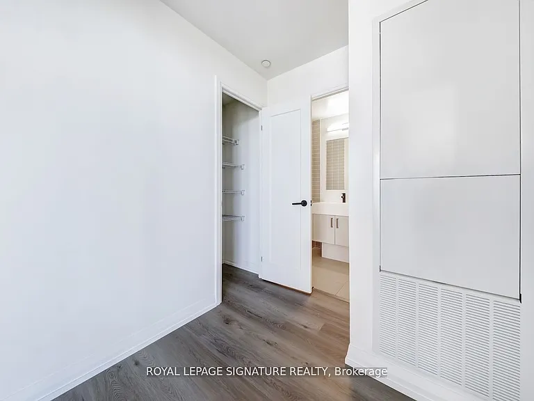 292 Dundas St W #1501 — Photo 12