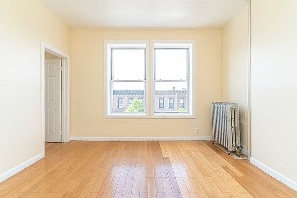1st image of 581 Franklin Ave APT 3
