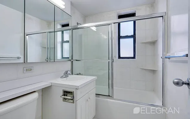 Rented by (Legacy) Elegran | media 9