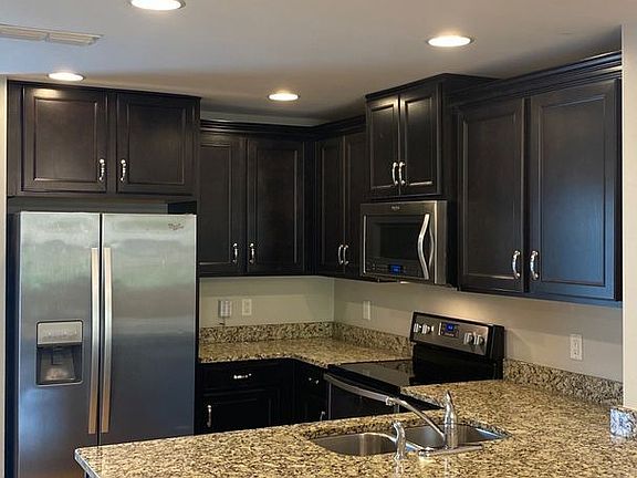 2nd image of 2946 Treloar Way