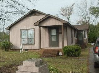 1593 Fayetteville Rd, Raeford, NC 28376