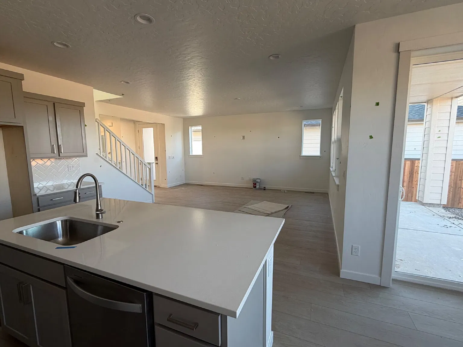 4 bed, 3.0 bath, $2,995 — Photo 3