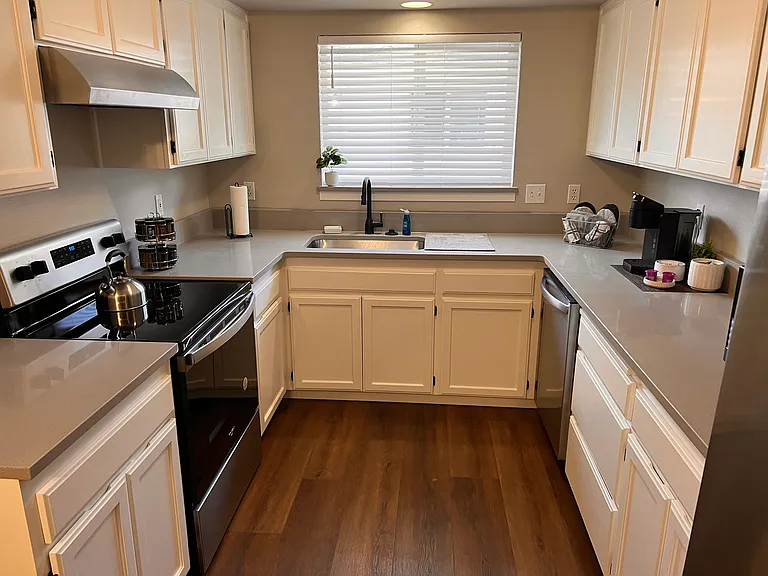 1815 Skyline Ct S — Photo 6