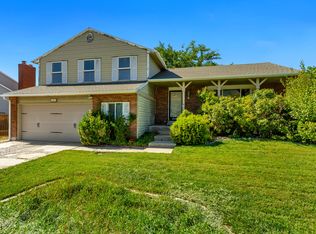 11878 S Hidden Valley Dr E, Sandy, UT 84094