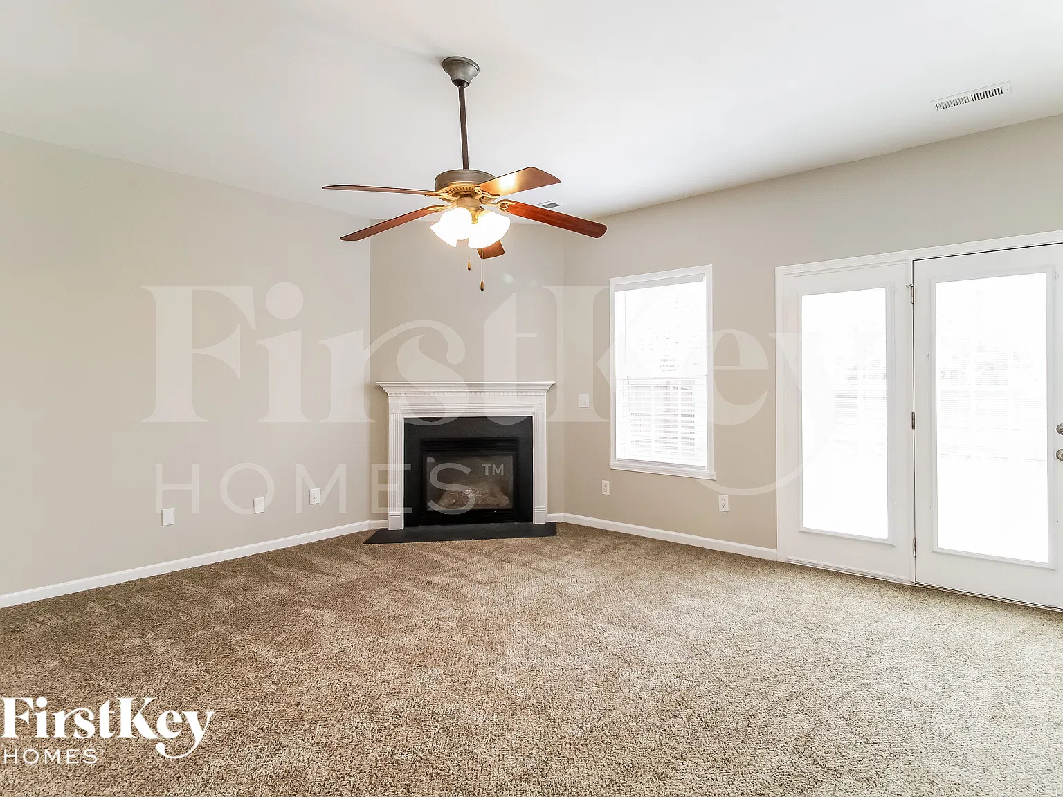 3 bed, 2.5 bath, 1440 sqft, $2,115 — Photo 2