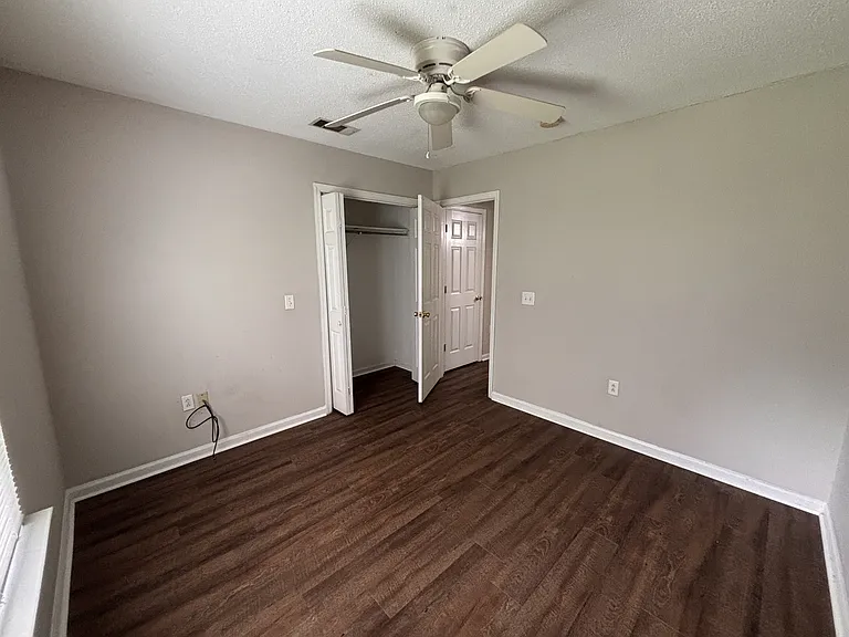 201 Maderia Ct — Photo 10