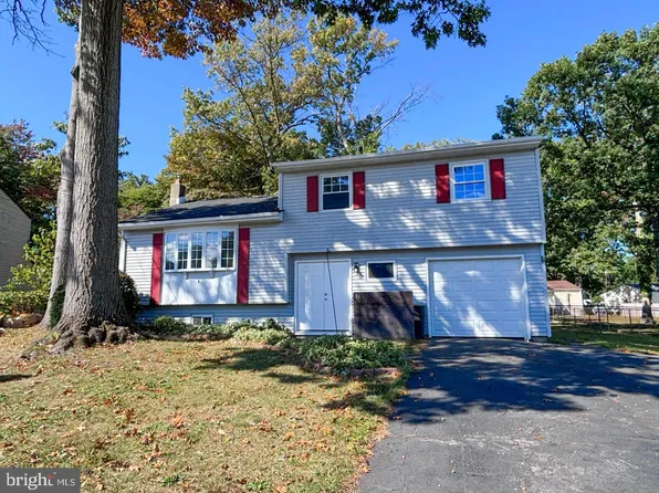 31 Tanglewood Dr, Hamilton, NJ 08619