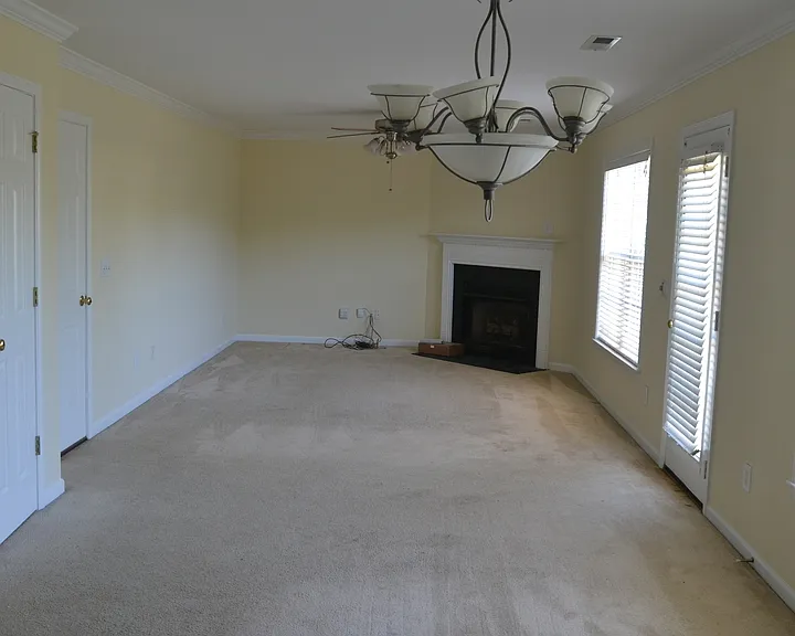 3895 Eagleston Ct — Photo 4