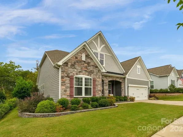 10026 Saint Kitts Landing Ln, Charlotte, NC 28278