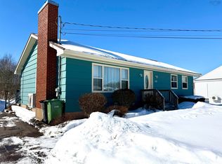 148 Dorsay Rd, East Amherst, NS B4H3Y2