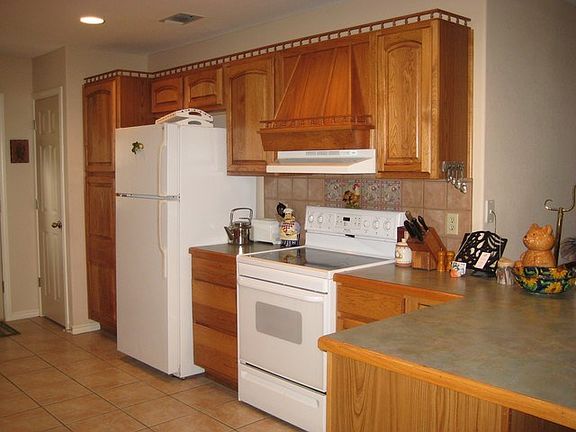 3rd image of 314 Lakeshore Dr