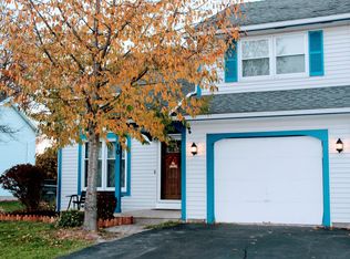 10 Cheshire Ln, Rochester, NY 14624