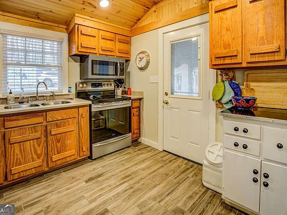 17th image of this home