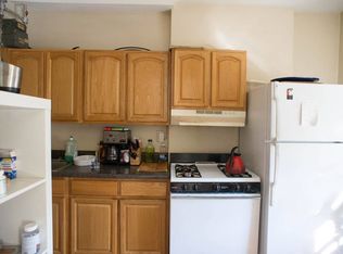 3070 32nd St APT 8, Astoria, NY 11102