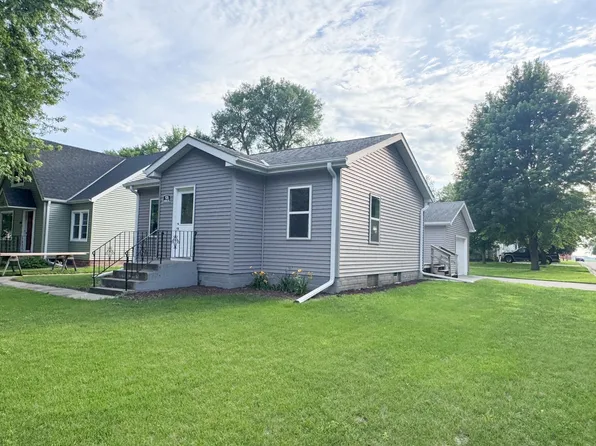 936 Adams Ave, Westbrook, MN 56183