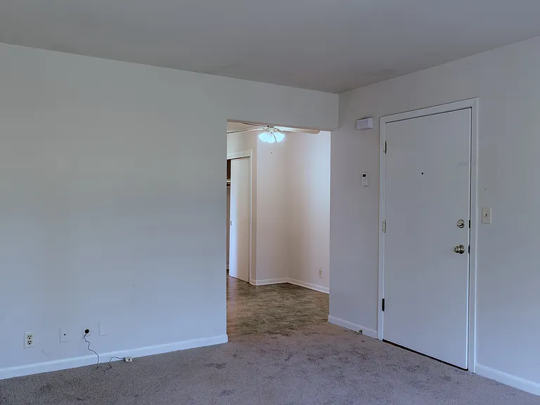 944 E Street — Photo 19