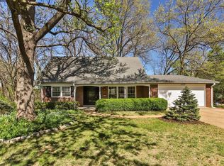 9006 Crestmoor Dr, Saint Louis, MO