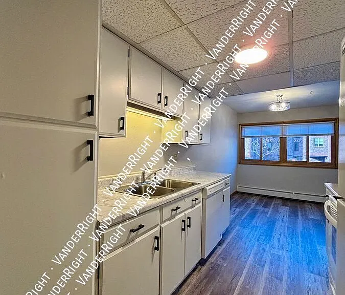 Carriage Hills Apartments — Photo 26