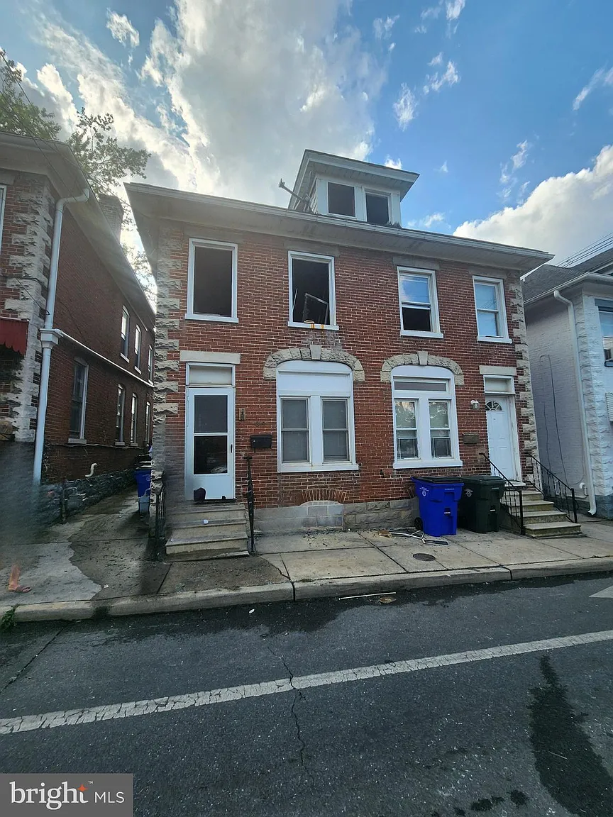 649-651 N Mulberry St photo 1