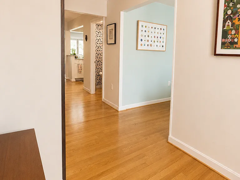 611 G St SW — Photo 12