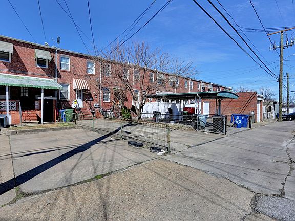 3rd image of 421 Elrino St Unit B