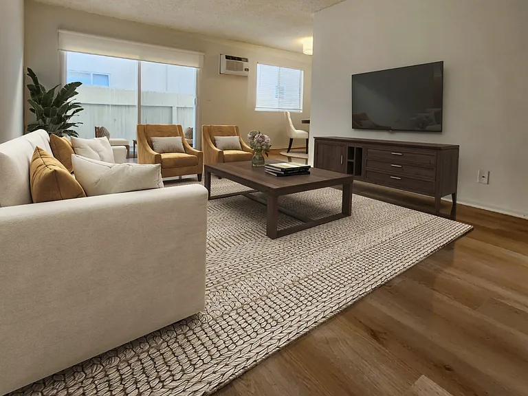 10138 Palms Blvd #6 — Photo 2