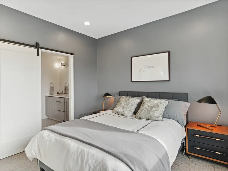 2345 N Decatur St — Photo 8