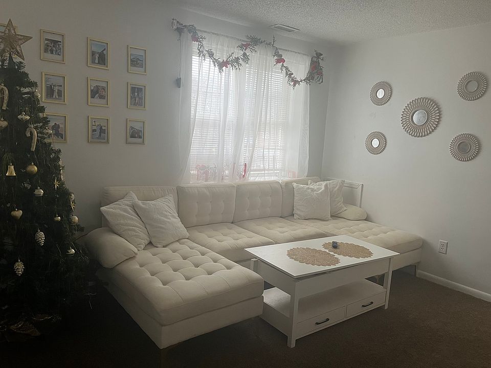 2nd image of 607 Broadway #B