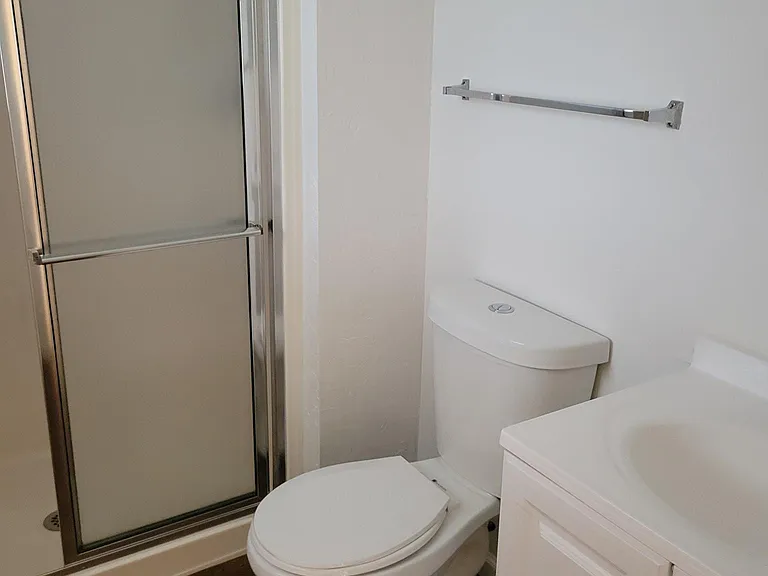 601 Meadow Crest Dr — Photo 3