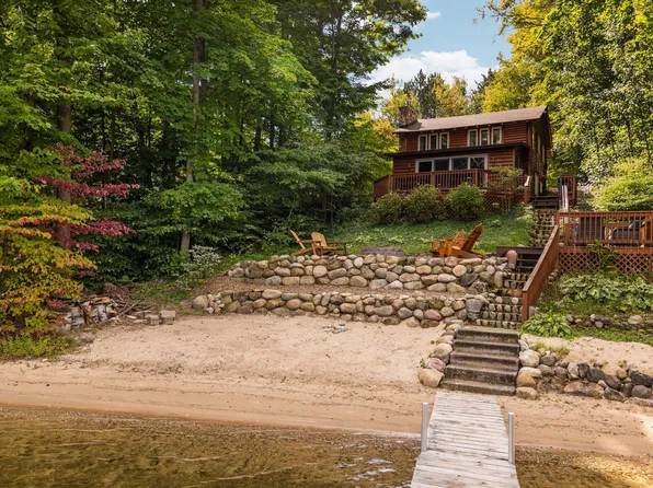 1598 Shallow Shores Dr, Gaylord, MI 49735