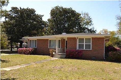 3rd image of 3831 Bayou Blvd