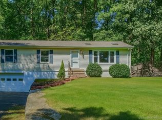 253 Stonehouse Rd, Coventry, CT 06238