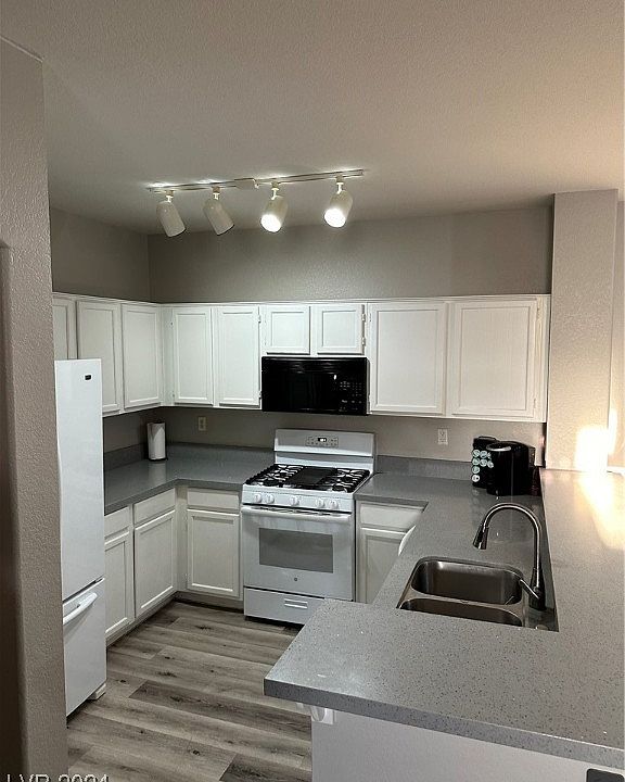 1st image of 1830 N Buffalo Dr Unit 2040